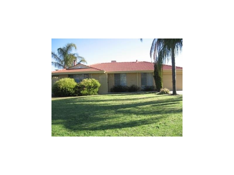 4/5A Tarun Court, Cannington WA 6107