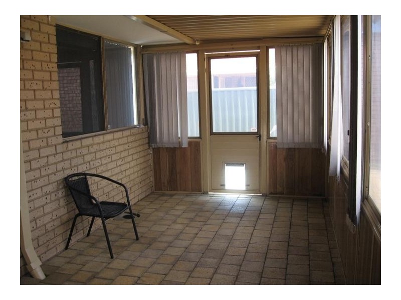 4/5A Tarun Court, Cannington WA 6107