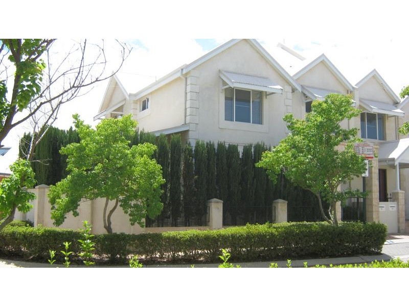 8 Tallow Tree Crescent, Subiaco WA 6008