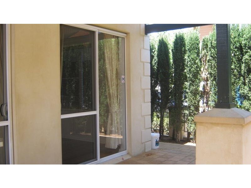 8 Tallow Tree Crescent, Subiaco WA 6008