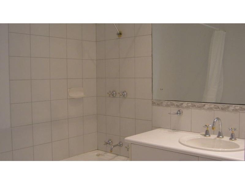 8 Tallow Tree Crescent, Subiaco WA 6008