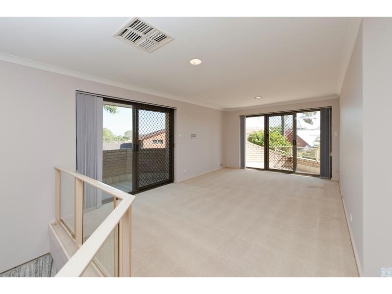 12 Harcourt Place, Bull Creek WA 6149