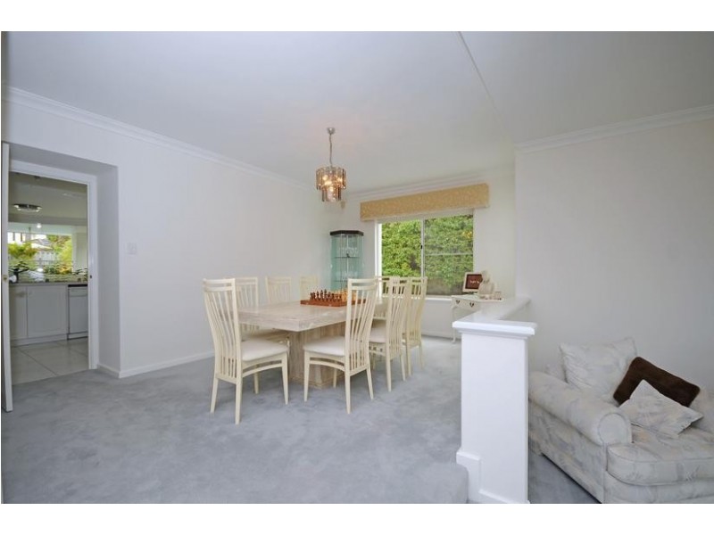 9 Sellen Court, Leeming WA 6149