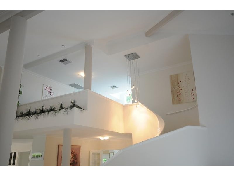 9 Sellen Court, Leeming WA 6149