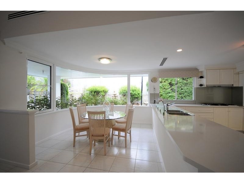 9 Sellen Court, Leeming WA 6149