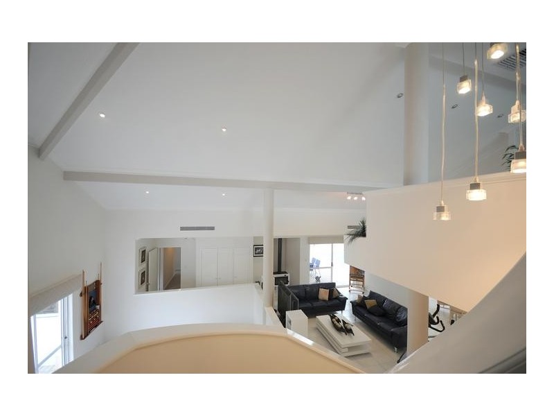 9 Sellen Court, Leeming WA 6149