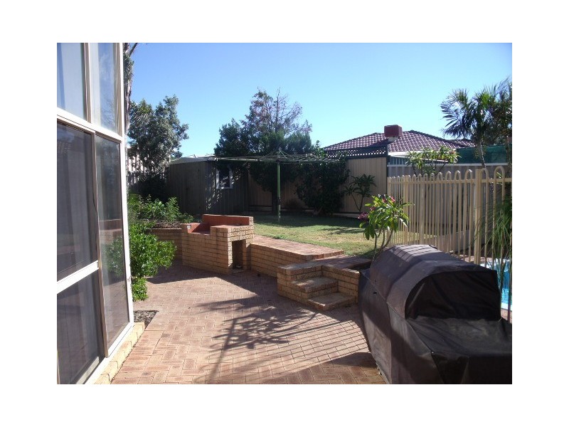 4 Mapstone Gardens, Murdoch WA 6150