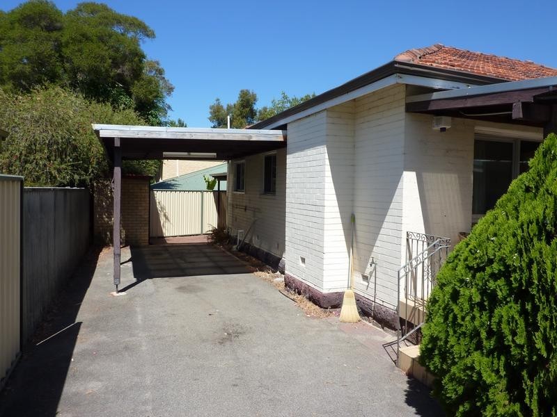 86 Leach Highway-Bedroom 1, Wilson WA 6107