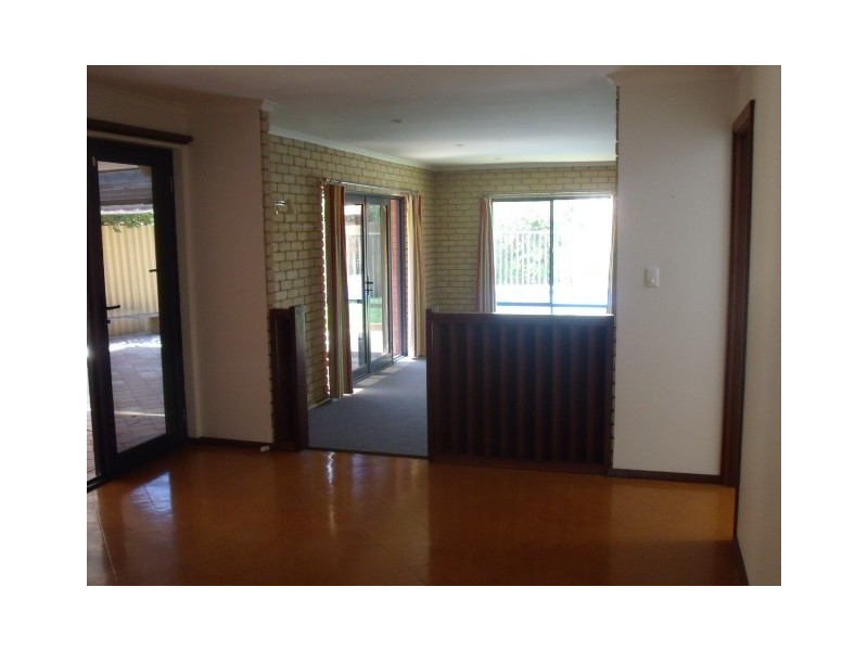 11 Gariver Street, Leeming WA 6149