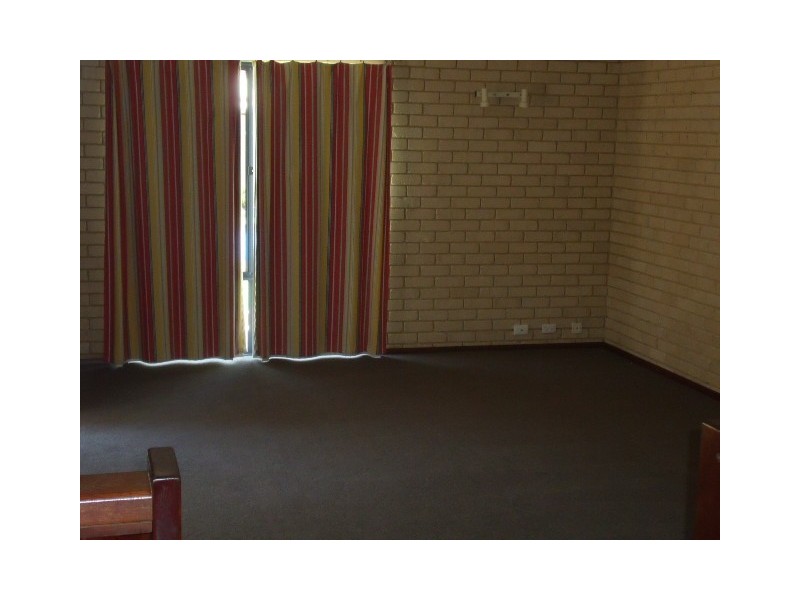 11 Gariver Street, Leeming WA 6149