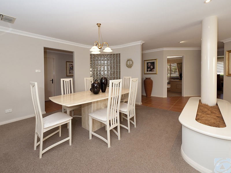 10 Carpenter Rise, Bull Creek WA 6149