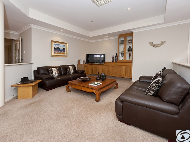 10 Carpenter Rise, Bull Creek WA 6149