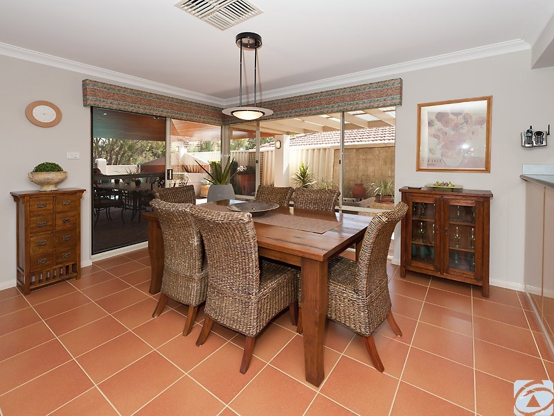 10 Carpenter Rise, Bull Creek WA 6149