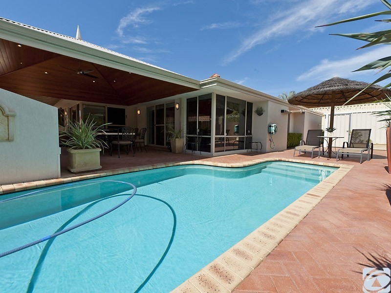 10 Carpenter Rise, Bull Creek WA 6149