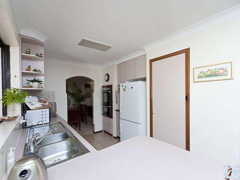 29 Hogarth Way, Bateman WA 6150