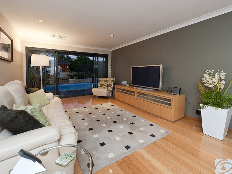 12 Matthew Avenue, Leeming WA 6149