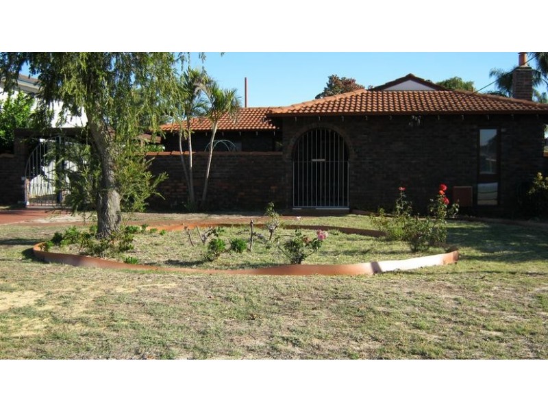 15 Caldecott Street, Thornlie WA 6108