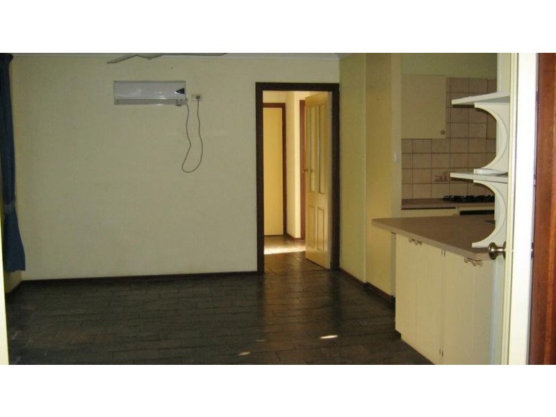 15 Caldecott Street, Thornlie WA 6108