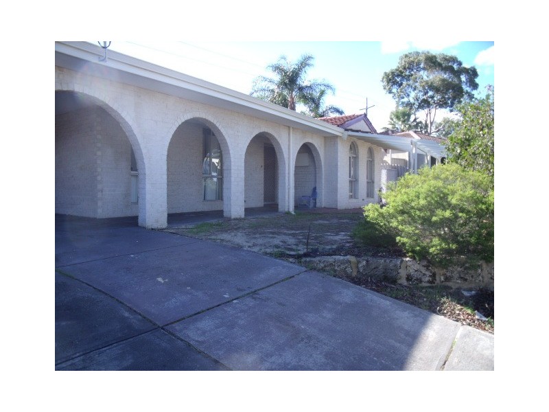 2 Endeavour Avenue, Bull Creek WA 6149