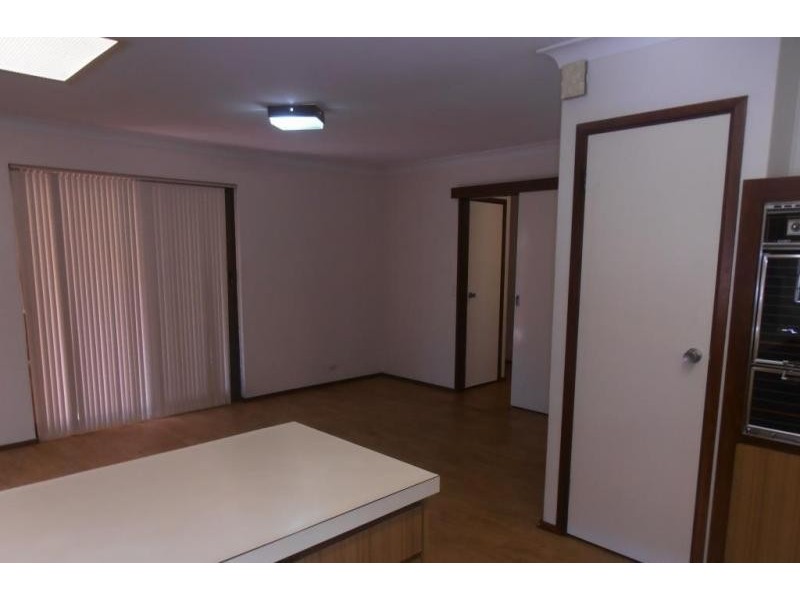 18 Nicholls Crescent, Bull Creek WA 6149