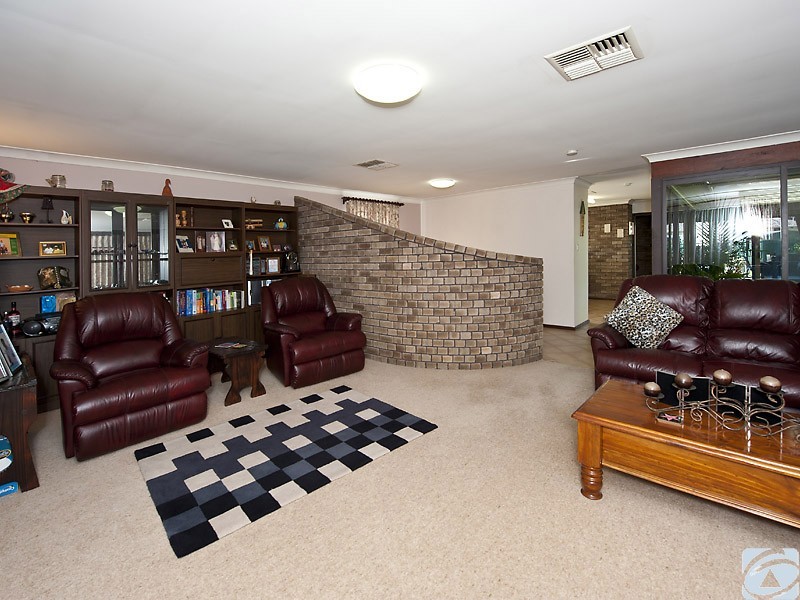 5 Leonard Place, Bull Creek WA 6149