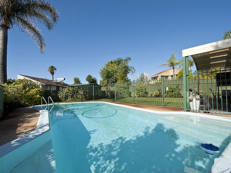 5 Leonard Place, Bull Creek WA 6149