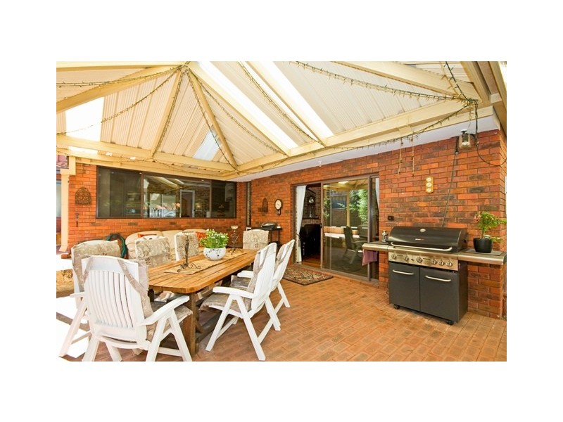 1 Tuxen Place, Bull Creek WA 6149