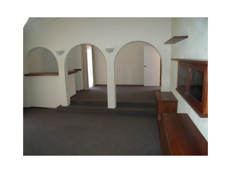 11 Gariver Street, Leeming WA 6149