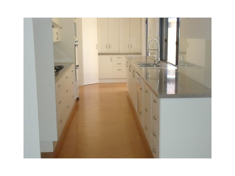 11 Gariver Street, Leeming WA 6149