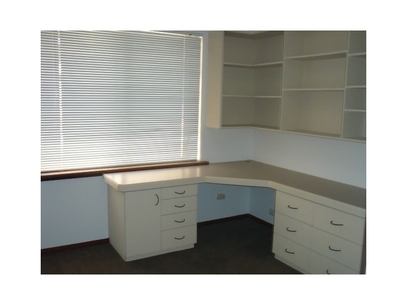 11 Gariver Street, Leeming WA 6149