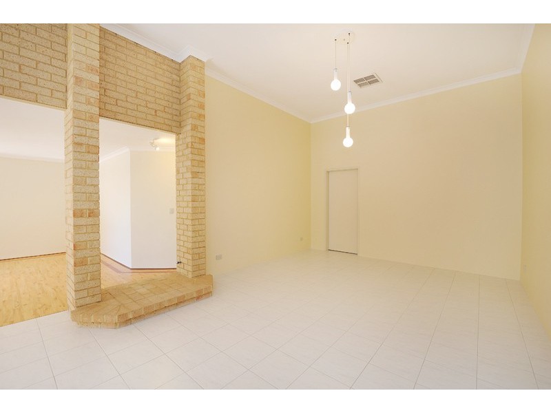 23 Sanderson Road, Bull Creek WA 6149