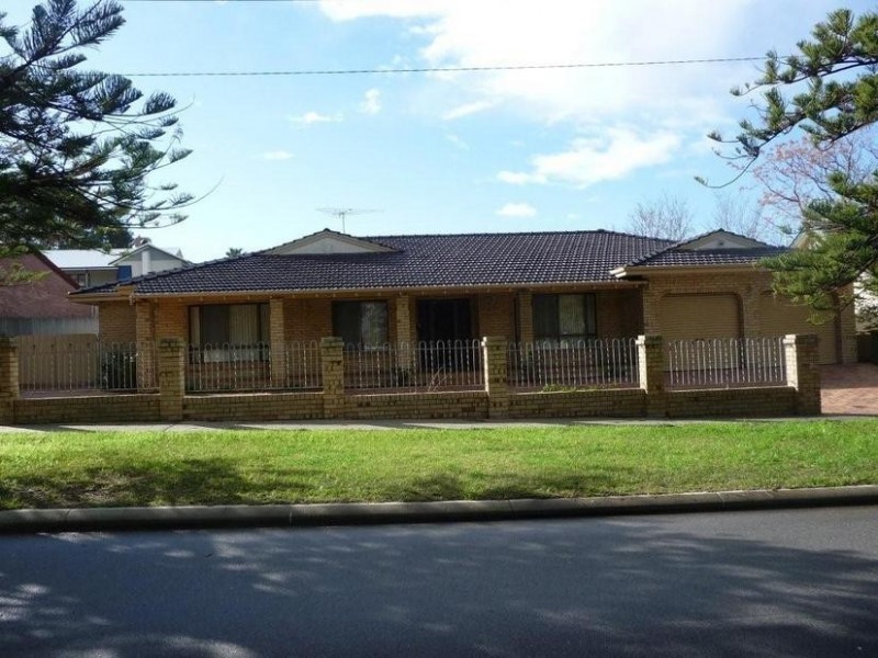 6 Smith Street, Beaconsfield WA 6162