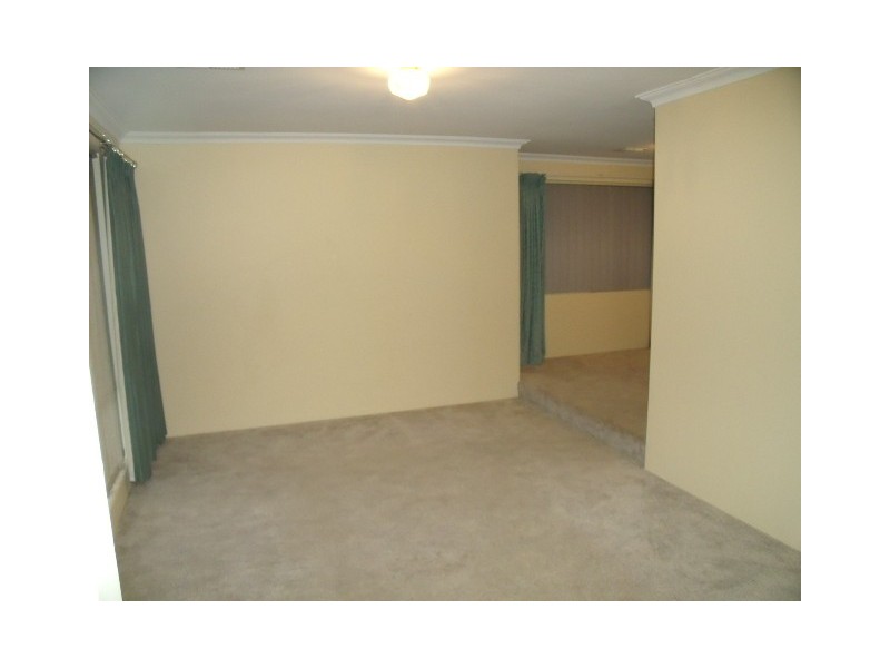 18 Barcombe Street, Leeming WA 6149