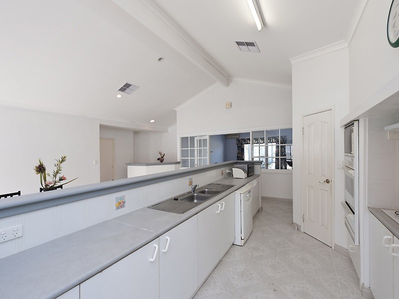 7 Sentinel Gardens, Leeming WA 6149