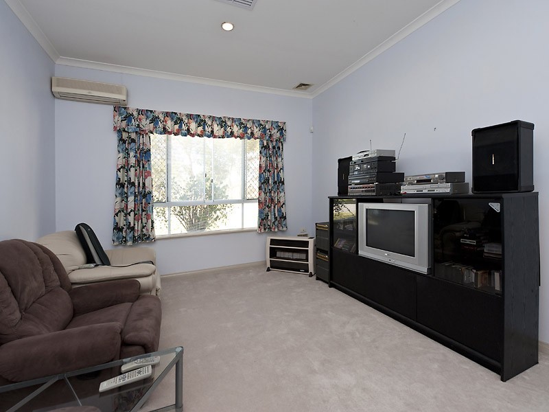 7 Sentinel Gardens, Leeming WA 6149
