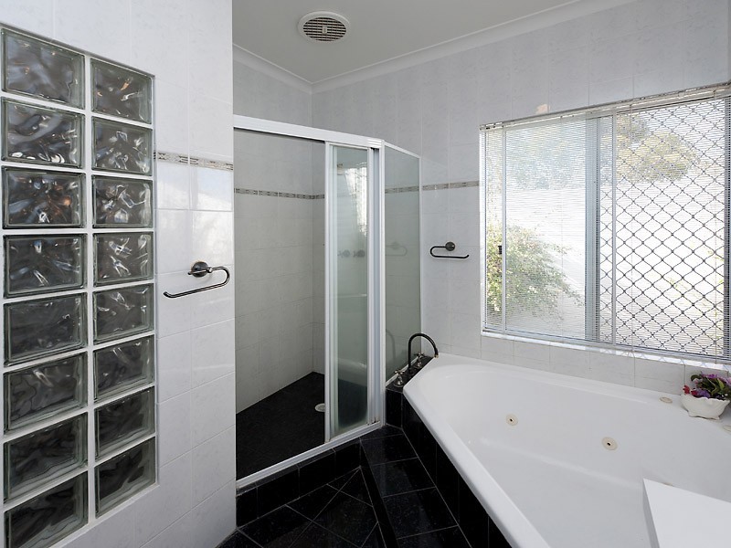 7 Sentinel Gardens, Leeming WA 6149