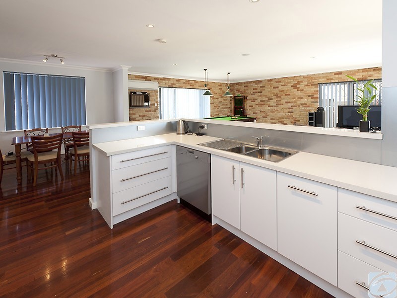 3 Renville Way, Lynwood WA 6147