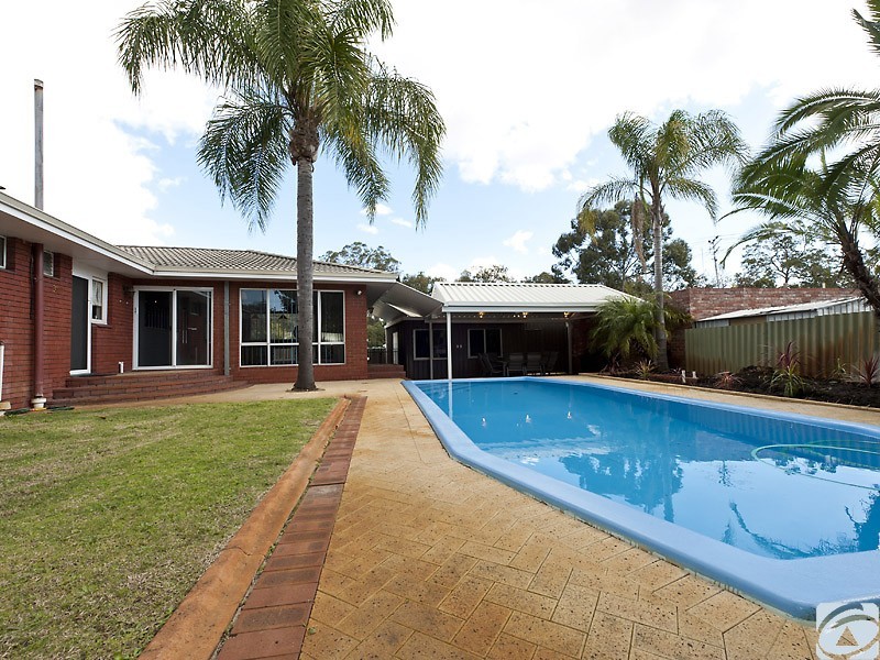 3 Renville Way, Lynwood WA 6147