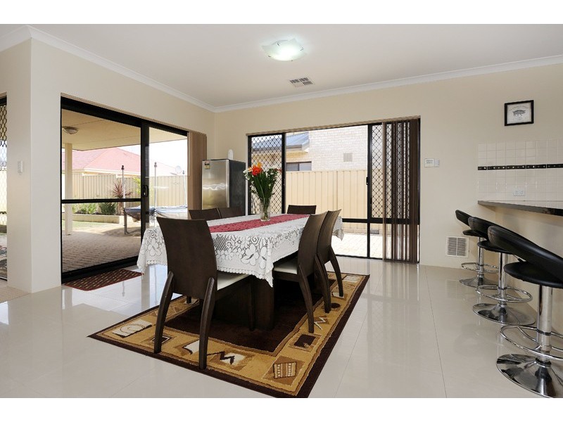 8 Kyle way, Canning Vale WA 6155