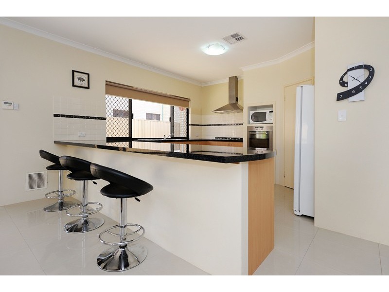 8 Kyle way, Canning Vale WA 6155