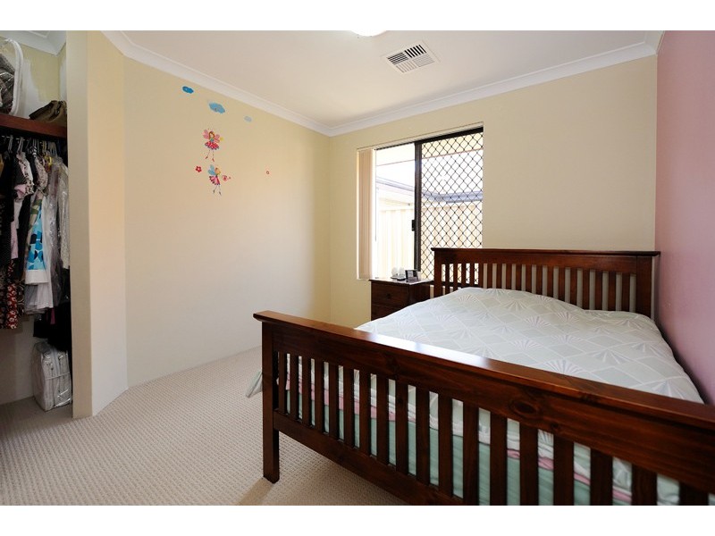 8 Kyle way, Canning Vale WA 6155