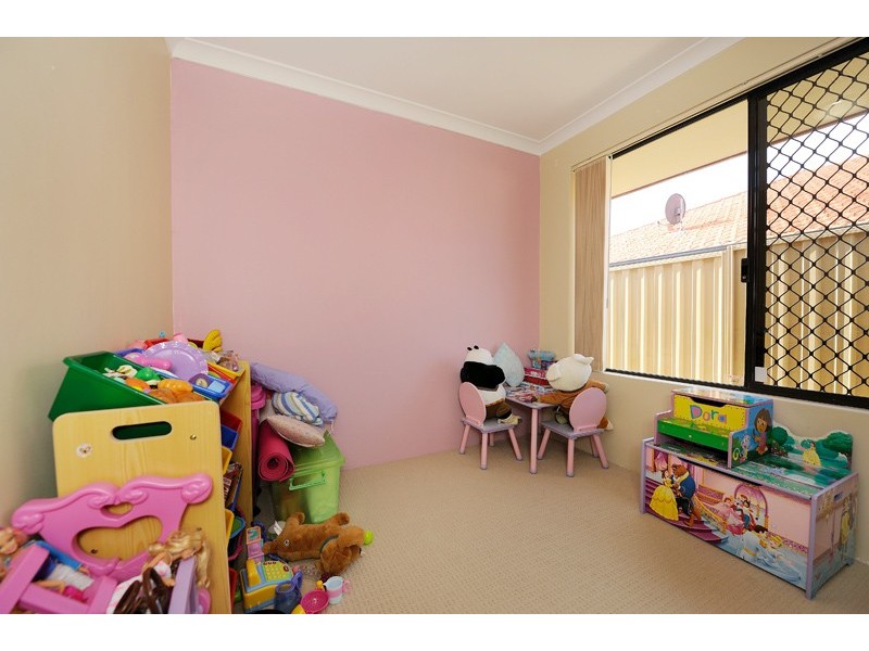 8 Kyle way, Canning Vale WA 6155