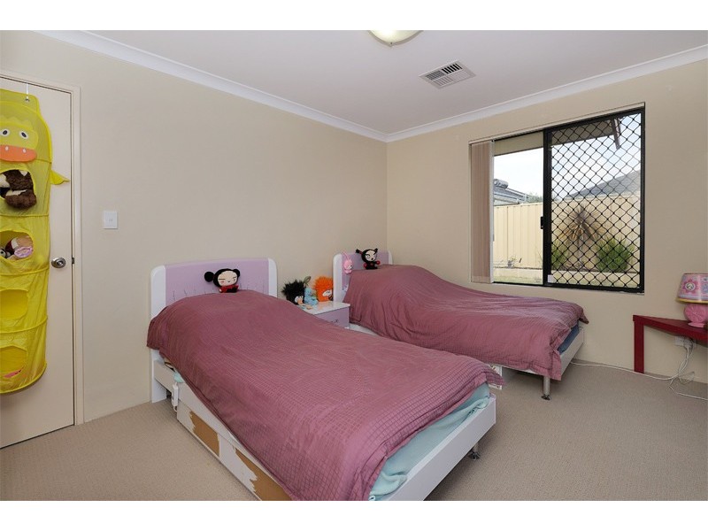 8 Kyle way, Canning Vale WA 6155