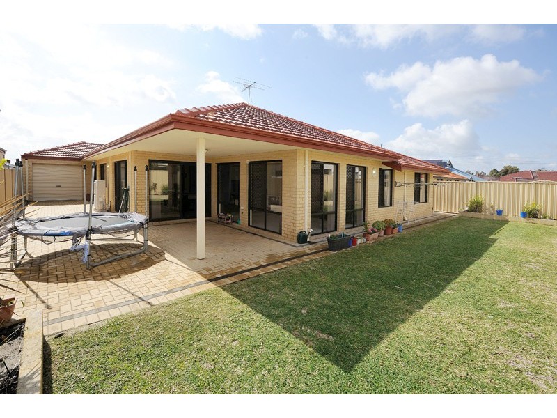 8 Kyle way, Canning Vale WA 6155
