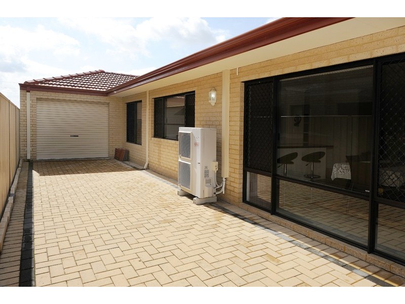 8 Kyle way, Canning Vale WA 6155