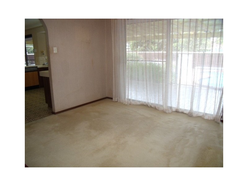 16 Findlay Road, Leeming WA 6149