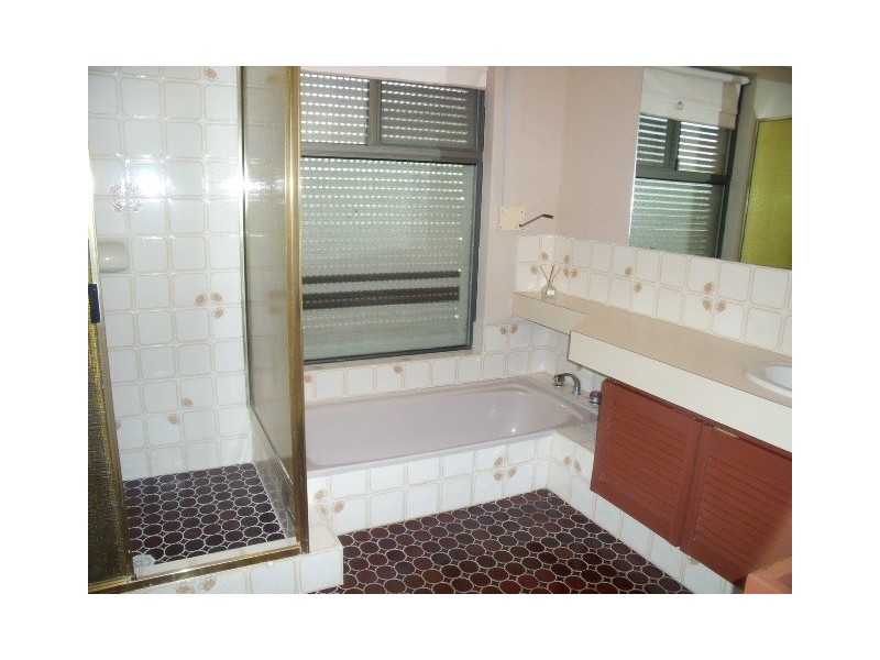 16 Findlay Road, Leeming WA 6149