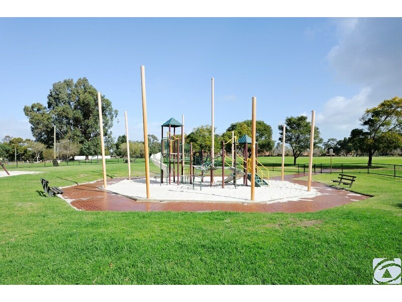 3/139 Darley Circle, Bull Creek WA 6149