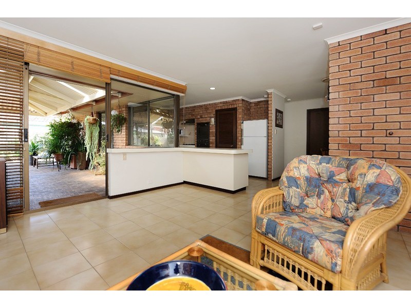 21 Parry Avenue, Bateman WA 6150