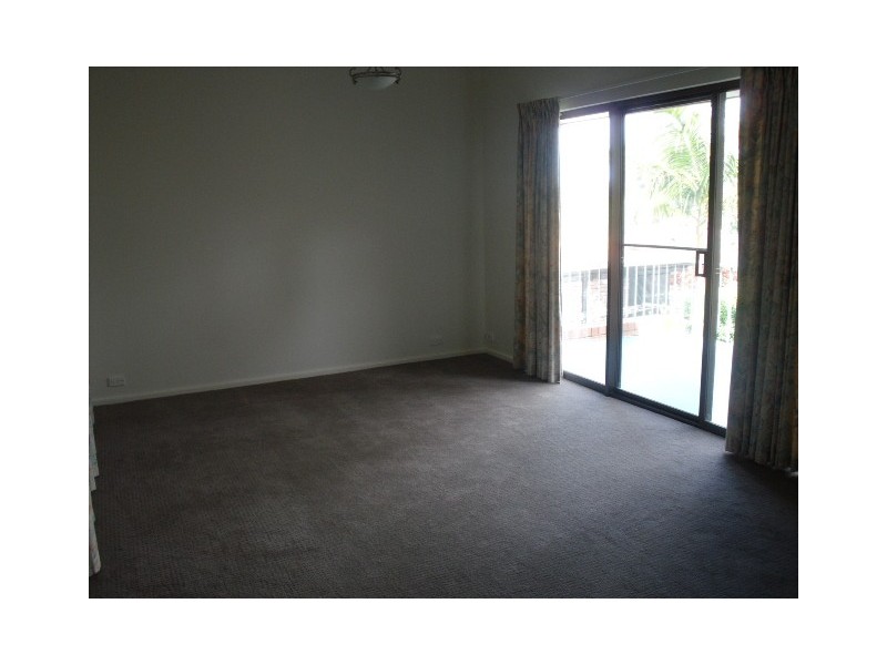 8 Nunn Close, Bateman WA 6150